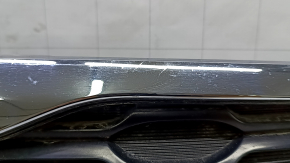 Решетка радиатора grill Kia Sorento 19-20 с эмблемой, черная с хром обрамлением, песок, царапины