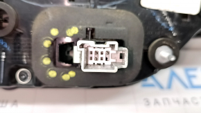 Фонарь внутренний дверь багажника правый Jeep Grand Cherokee WL 21-26 LED, long, царапины, сломано крепление, мусор внутри