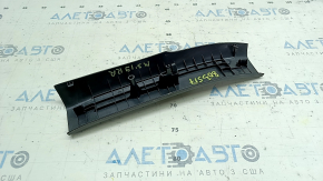 Накладка порога задняя правая Mazda 3 19-26 черная, Japan built, царапины