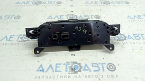 Управление климат-контролем Mazda 3 19-21 Auto