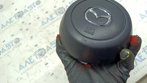 Подушка безопасности airbag в руль водительская Mazda 3 19-26 черная, тип 1 царапины