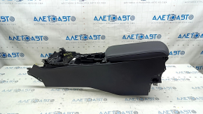 Консоль центральная подлокотник Mazda 3 19-22 кожа черная, Japan built, царапины