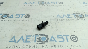 Датчик температуры окружающего воздуха Mazda 3 19-26 сломано крепление