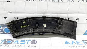 Накладка арки крыла задняя левая Kia Niro 17-19 HEV, PHEV на бампере, структура, царапины