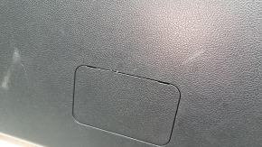 Обшивка двери багажника нижняя Toyota Prius 50 16-22 черная, потерта, царапины