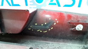Prag stânga Toyota Prius 50 16-22 roșu, zgârieturi, fixare ruptă a elementelor de fixare, fixare ruptă