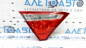 Lampă interior portbagaj stânga Toyota Camry v55 15-17 usa zgârieturi, pânze de păianjen