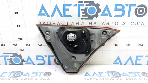 Фонарь внутренний крышка багажника правый Toyota Camry v55 15-17 usa царапины