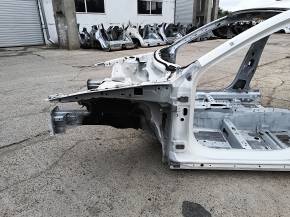 Sfert stânga față Mazda 3 19-24 alb, pe caroserie, denivelări