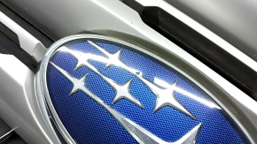 Решетка радиатора grill Subaru Outback 15-17 с эмблемой, песок