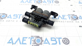 Element de fixare rupt la supapa sistemului de răcire BMW X5 F15 14-18