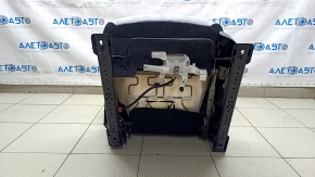 Водительское сидение Toyota Prius 50 16-18 без airbag, механическое, ткань черно-серое, под химчистку, потерта