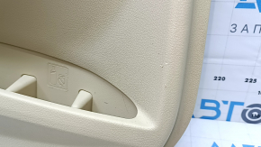 Ornamente ușă spate stânga Toyota Camry v55 15-17 usa bej cu inserție bej din plastic, cotiera din cauciuc, cu control ridicare geam, zgârieturi, pentru curățat