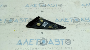 Накладка крыши задняя левая Toyota Prius 50 16-22 черный глянец, сломано крепление