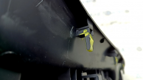 Накладка центральной консоли подстаканники Toyota Prius 50 16-18 черная, с подстаканниками, царапины, надлом креп