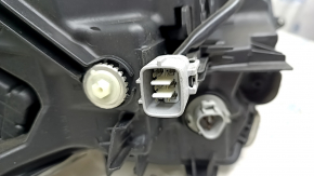 Фара передняя левая Toyota Prius 50 16-18 LED