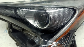 Фара передняя левая Toyota Prius 50 16-18 LED