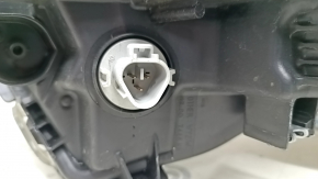 Фара передняя правая Toyota Prius 50 16-18 LED, сломано крепление фишки