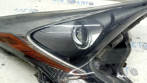 Фара передняя правая Toyota Prius 50 16-18 LED, сломано крепление фишки
