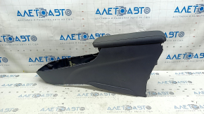 Консоль центральная подлокотник Toyota Prius 50 16-20 черная ткань, царапины, под химчистку