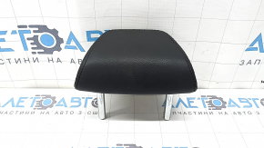 Подголовник 2 ряда центральный BMW X5 F15 14-18 кожа черная, царапины
