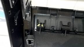 Накладка центральной консоли задняя BMW X5 F15 14-18 черная, 2 части, трещина в креплениях, сломано крепление