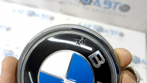 Эмблема значок BMW двери багажника BMW X5 F15 14-18 вздулась краска