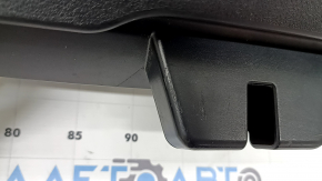 Обшивка нижней двери багажника основная BMW X5 F15 14-18 черная, 2 части с заглушкой, царапины, под чистку