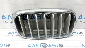 Решетка радиатора grill ноздря правая BMW X5 F15 14-18 Pure Experience, сломаны крепления, трещина