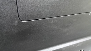 Обшивка двери багажника нижняя Volvo XC60 18-26 черная, с накладкой, потертости, с подсветкой