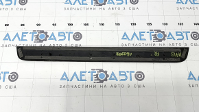 Накладка порога вненш передняя правая Audi A4 B8 08-16 седан хром, S line, сломана направляющая