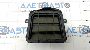 Scut ventilație dreapta Audi A4 B8 08-16 defect, lipsește partea din spate