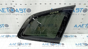 Jaluzea geam spate dreapta Volvo XC60 18-25 fără tuner TV, fumurie, cu mulaj negru lucios, lipită, garnitură ruptă