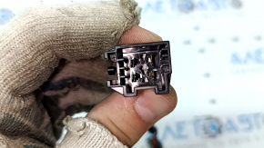 Прикуриватель обшивки арки правой Mercedes W167 GLE 350 450 20-26