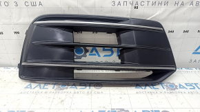 Решетка переднего бампера правая Audi Q5 80A 18-20 с хромом, песок, сколы