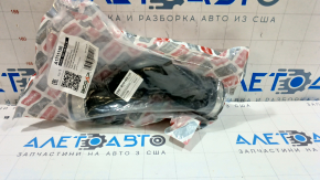 Патрубок воздушный правый передний VW Passat b8 16-19 USA 1.8T, 2.0T