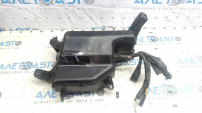 Блок предохранителей подкапотный Toyota Prius 20 04-09 в сборе, без крышки