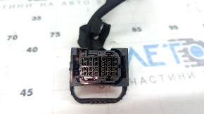 Фишка на блок ECU компьютера двигателя BMW 3 F30 17-18 B46, черная