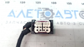 Фишка на блок ECU компьютера двигателя BMW 3 F30 17-18 B46, белая