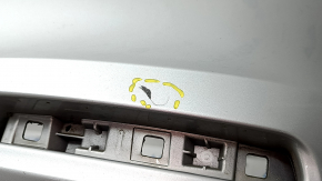 Бампер задний голый BMW 3 F30 16-18 без парктроников, под молдинг, серебро, царапины, сломано крепление, вмятина
