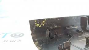 Накладка порога внутренняя передняя правая Nissan Murano z52 17-24 черная, 3 полоски, потерта, сломано крепление