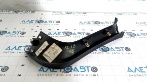 Обшивка двери багажника левая Jeep Cherokee KL 14-18 черная, царапины