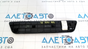 Накладка порога задняя левая внешняя Hyundai Santa FE Sport 13-18 черная, потерта