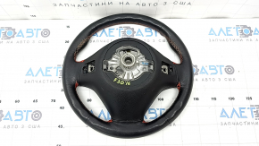 Volan nearanjat BMW 3 F30 12-18, piele neagră, sport, cusături roșii, amortizoare încălzite sub amortizoare, cu butoane și strat protector, zgârieturi, uzat