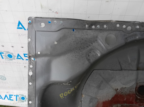 Корыто багажника Nissan Rogue Sport 17-22 высверлена