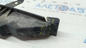 Абсорбер переднего бампера Toyota Prius 50 16-18 нижний, примят, надломы, трещины