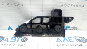 Крепление переднего бампера правое Toyota Prius V 12-17