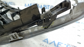 Решетка радиатора grill Lexus NX200t NX300h 15-17 Base, с эмблемой и молдингом, песок, сломано крепление