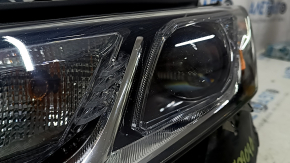 Фара передняя левая Toyota Camry v70 18-18 галоген + LED, трещина в креплении, треснут корпус