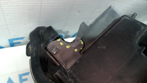 Фара передняя правая Toyota Prius V 15-17, рест, галоген, сломаны крепления, царапины